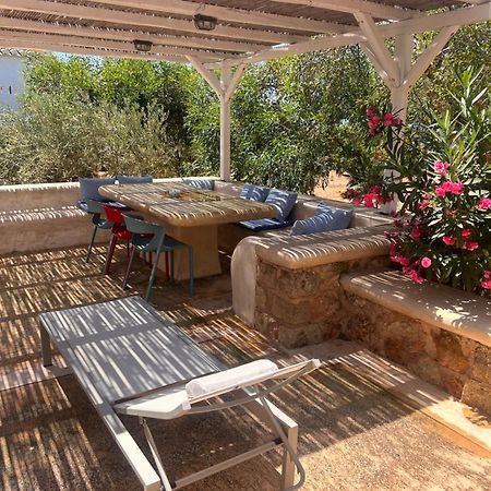 Simos Suites Elafonissos Exteriör bild
