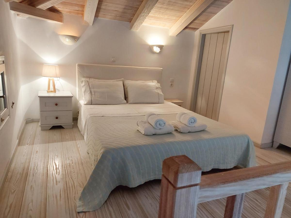 Simos Suites Elafonissos Exteriör bild