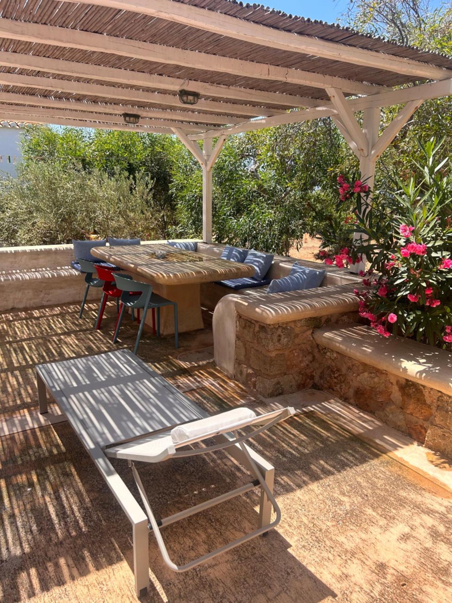Simos Suites Elafonissos Exteriör bild